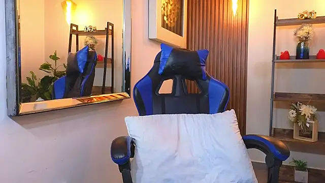 Kenya--BuhleのライブXXXチャット