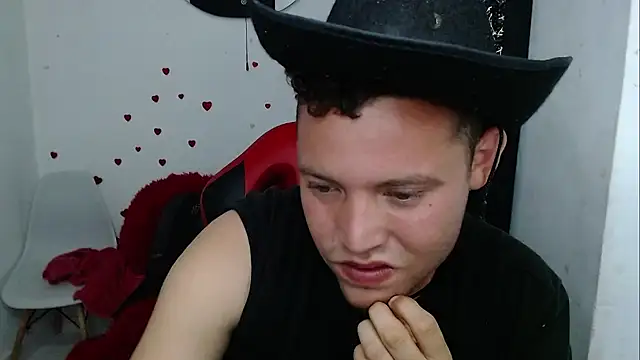 sven_fox723 Live XXX Chat