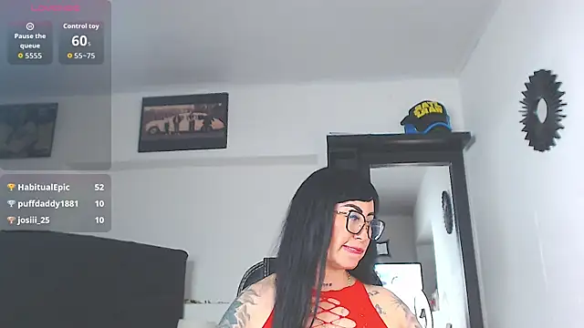 Vicky_hotmilf Chat XXX live