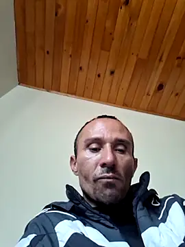 Nacho18hot: διαδικτυακό σόου στην κάμερα