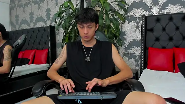 Lean_Portman Webcam show