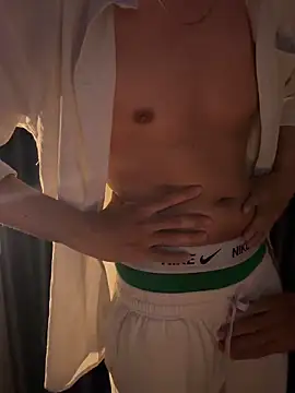 boyhigh1997 在線直播表演