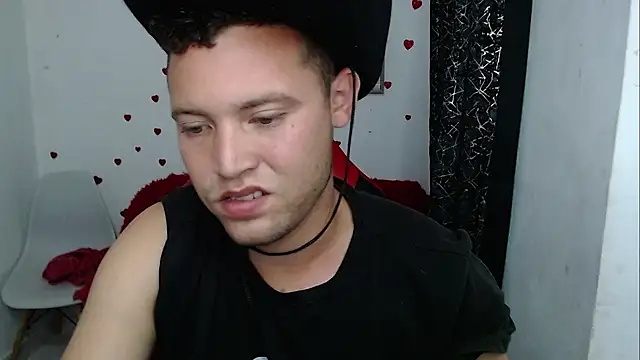 Show modela sven_fox723 na web-kameri