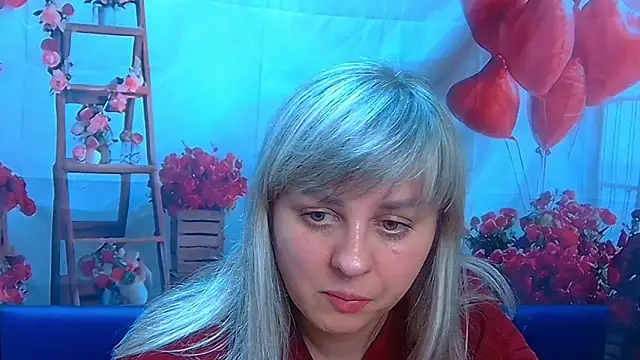 Chatroom XXX en direct de VeronicaSvitt