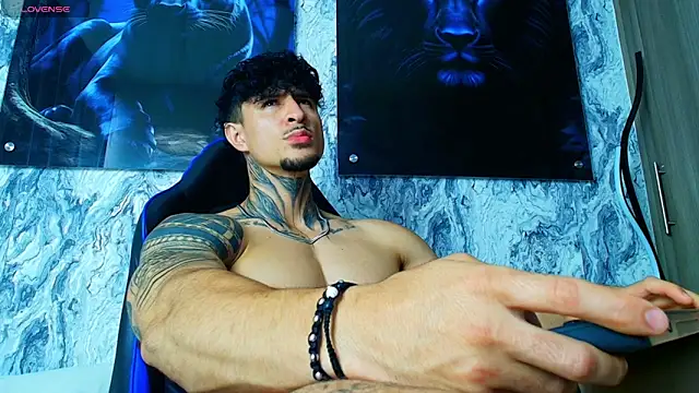 Jeins_carter: διαδικτυακό σόου στην κάμερα