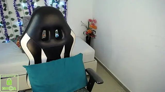 NathaliaSweet_11 Adlı Modelin Canlı XXX Sohbeti