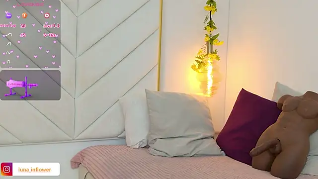 Chat XXX en directo de Flor_delunaa