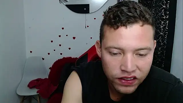 sven_fox723's Live XXX Chat