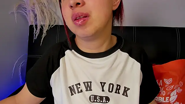 madelaine_blosson Live XXX-Chat