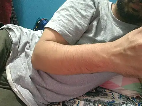 Precumboner 现场XXX聊天