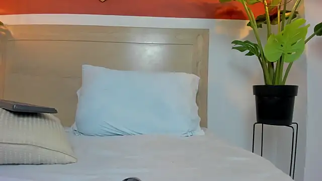 kaitt_ Adlı Modelin Canlı XXX Sohbeti