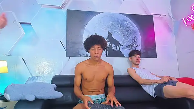 Spicy_guys Adlı Modelin Web Kamerası Şovu