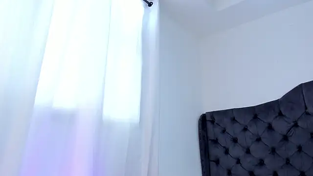 two_milkyway's Live XXX Chat