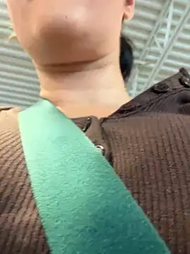 lolabunny9 Show in webcam