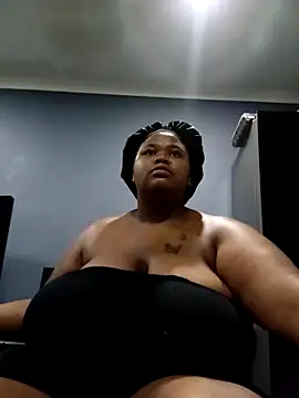 แชท XXX สดของ BustyBmw