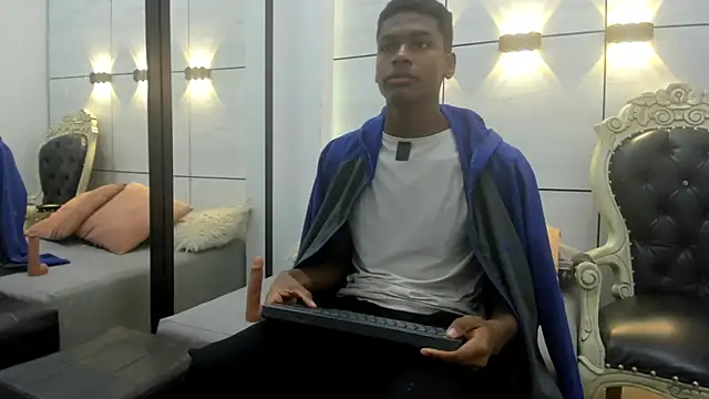 khris__evans' Webcam Show