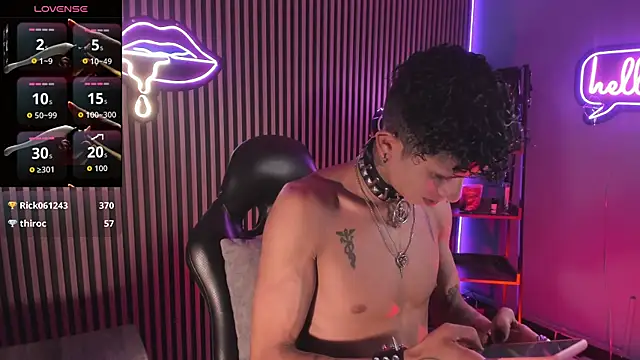 Maximoking26's Webcam Show