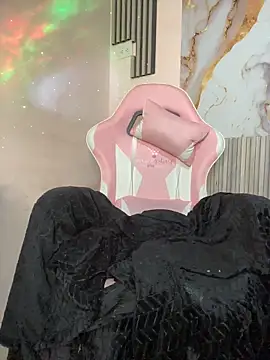 CELESTE_-EC: онлайн-секс-чат