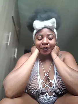 Xhaniyah: онлайн-секс-чат