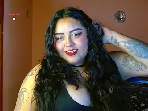 LunaAddittion webcam show