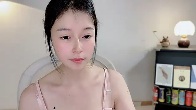 Chat +18 de Onechestnut ao vivo