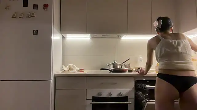 AvestanSole's Live XXX Chat