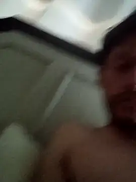 salchichon_69: διαδικτυακό σόου στην κάμερα