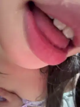 Chat XXX en directo de Yiyi-707