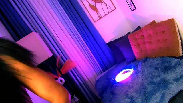 Webkamerová show YourPrettyBella_TS