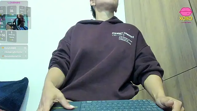 Chat XXX en directo de Bessie32