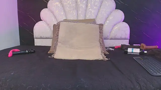 _MiaBrown_'s Live XXX Chat