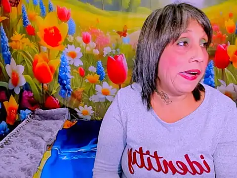 indianroxy's Live XXX Chat