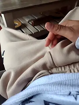 Show modela LuqenZo na web-kameri