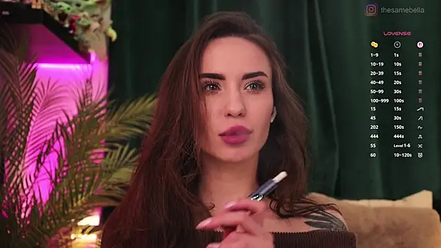 -BabyYoda Adlı Modelin Canlı XXX Sohbeti