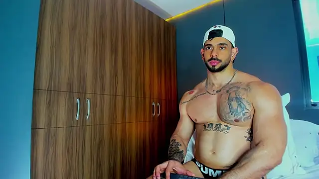 Chatroom XXX en direct de massimo_visconti