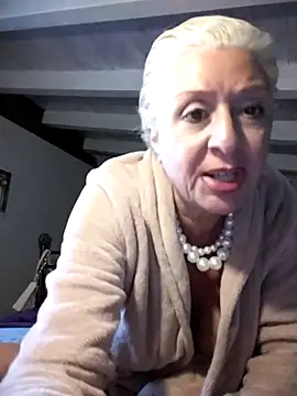 แชท XXX สดของ divinaerotica