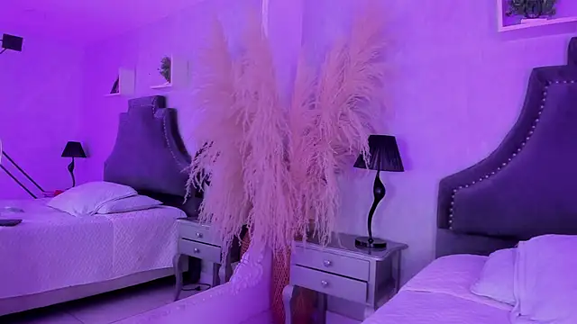 CarolineFyre's Live XXX Chat