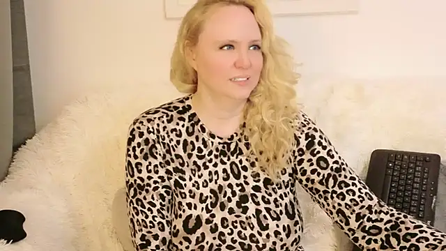 دردشة Sarah4you الجنسية المباشرة