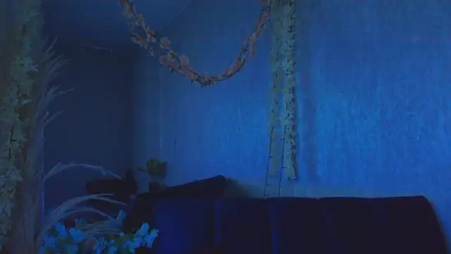 Vicky_Angeel: онлайн-секс-чат