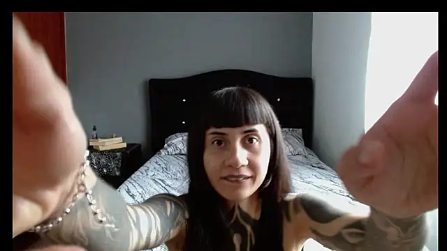 Czat XXX na żywo – Emilia_1995