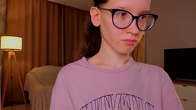 BettyBrowni Adlı Modelin Canlı XXX Sohbeti