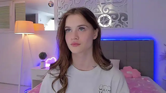 XXX chat uživo modela LuisaClover