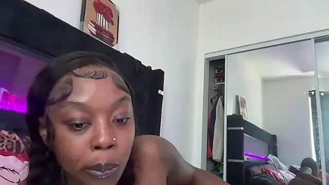 sevynsexysinss webcam show