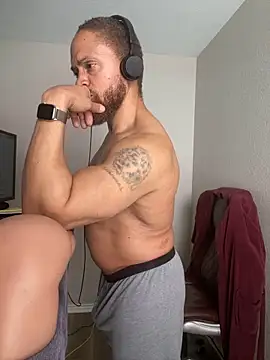 Fathero1time's Live XXX Chat