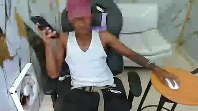 ManSantn Live XXX chat