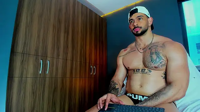 massimo_visconti Webcam Show