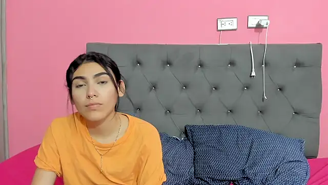 Онлайн чат XXX ariloe_quintero