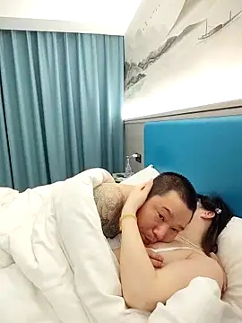 Show modela abcd1687 na web-kameri