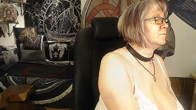 TittenMichelle's Live XXX Chat