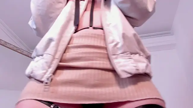 mae_lyra's Live XXX Chat